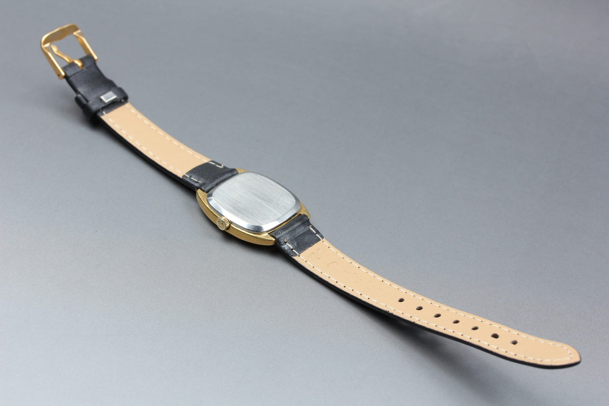 1977 Near MINT OMEGA De Ville 25mm 511.0531 Manual Gold Dial Women's Vintage