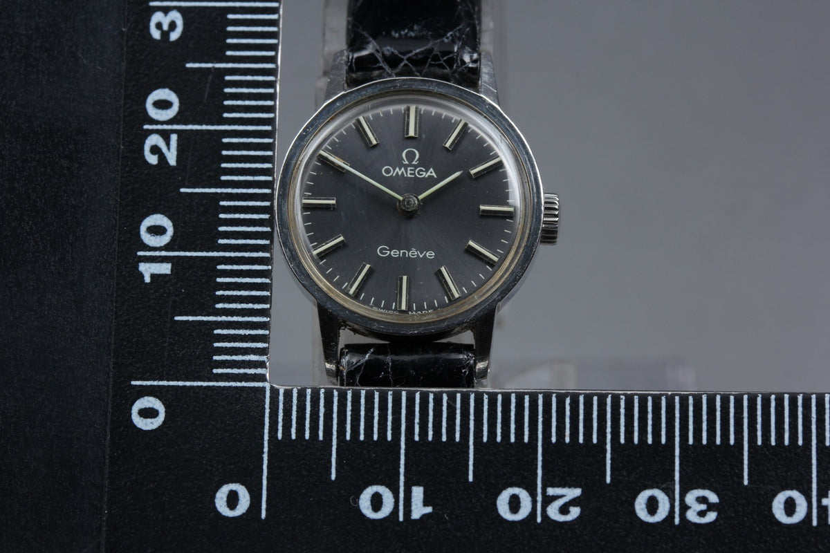 1973 Near MINT OMEGA Geneve 20mm 511.0451 Manual Black Dial Women's Vintage