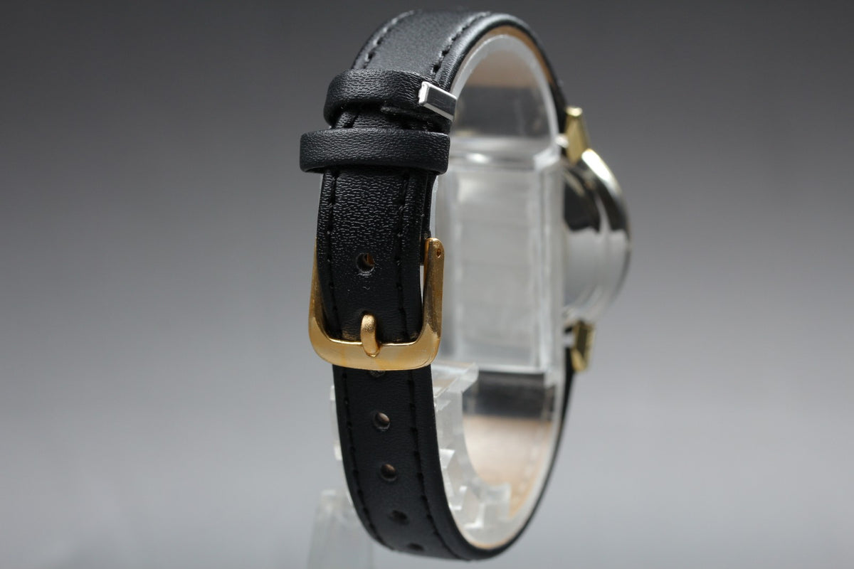 Near MINT OMEGA Seamaster De Ville 27mm Automatic Champagne Dial Women's Vintage