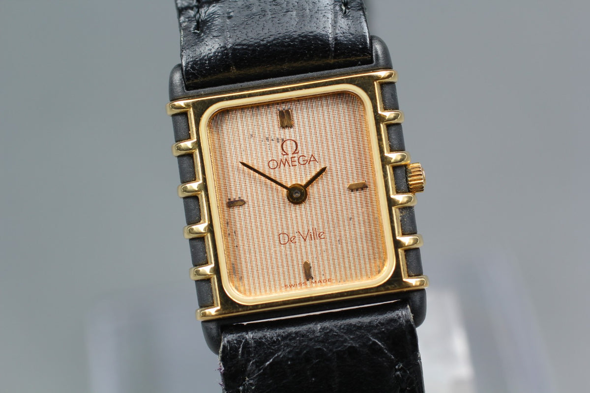 1984 Near MINT OMEGA De Ville 19mm 591.0308 Quartz Gold Dial Women's Vintage