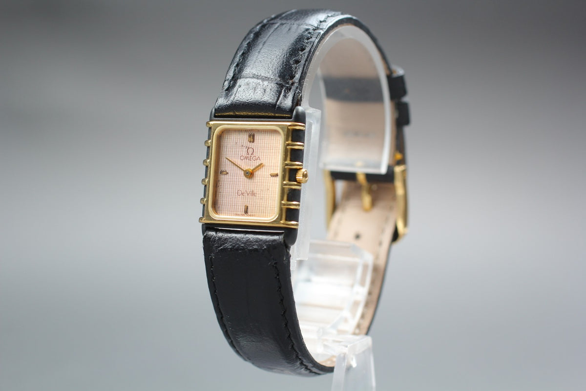 1984 Near MINT OMEGA De Ville 19mm 591.0308 Quartz Gold Dial Women's Vintage