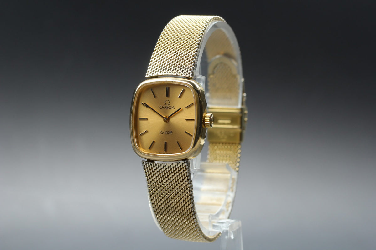 1979 Near MINT OMEGA De Ville 22mm 511.563 Manual Wind Gold Dial Women's Vintage