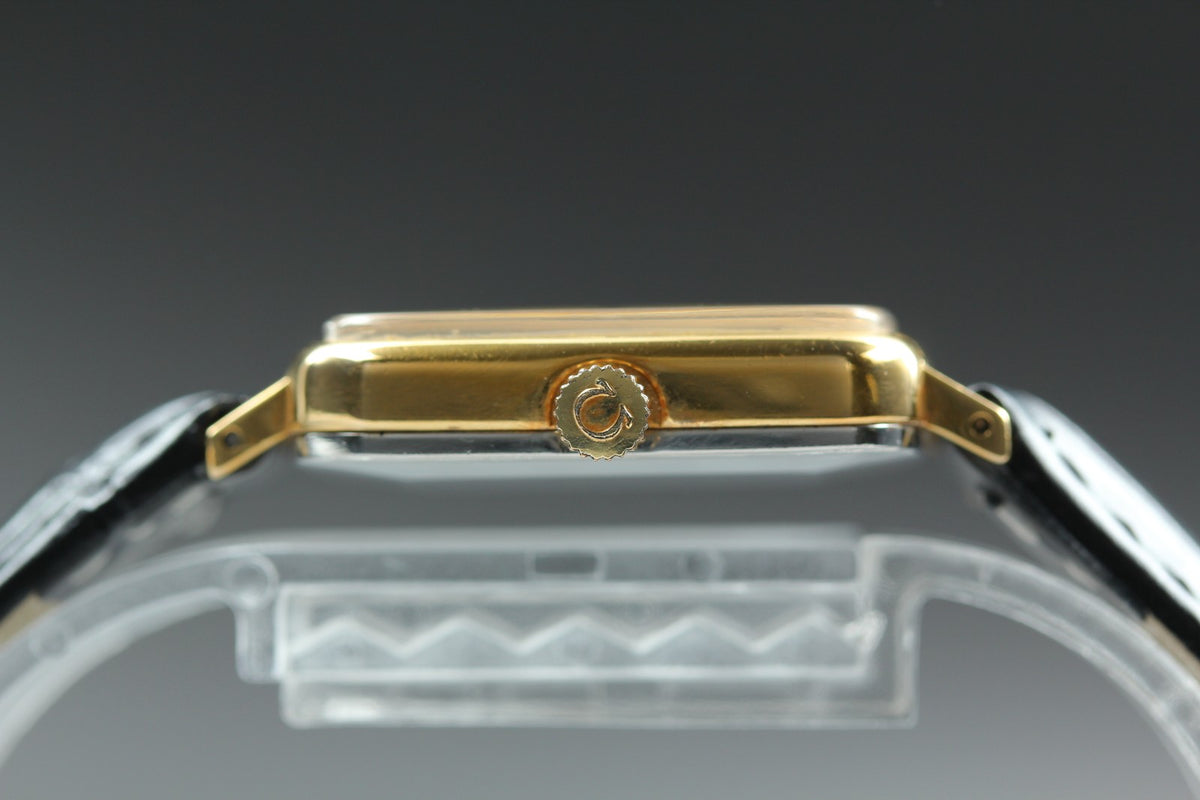 1974 Near MINT OMEGA Geneve 27mm 511.0415 Manual Gold Roman Dial Unisex Vintage