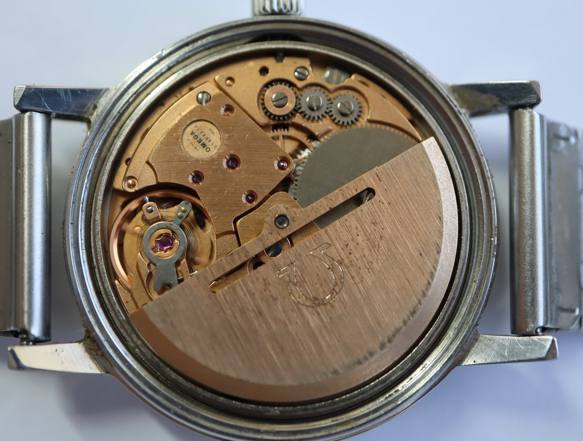 1972 Near MINT OMEGA Geneve 35mm 166.0163 Automatic Silver Dial Men's Vintage