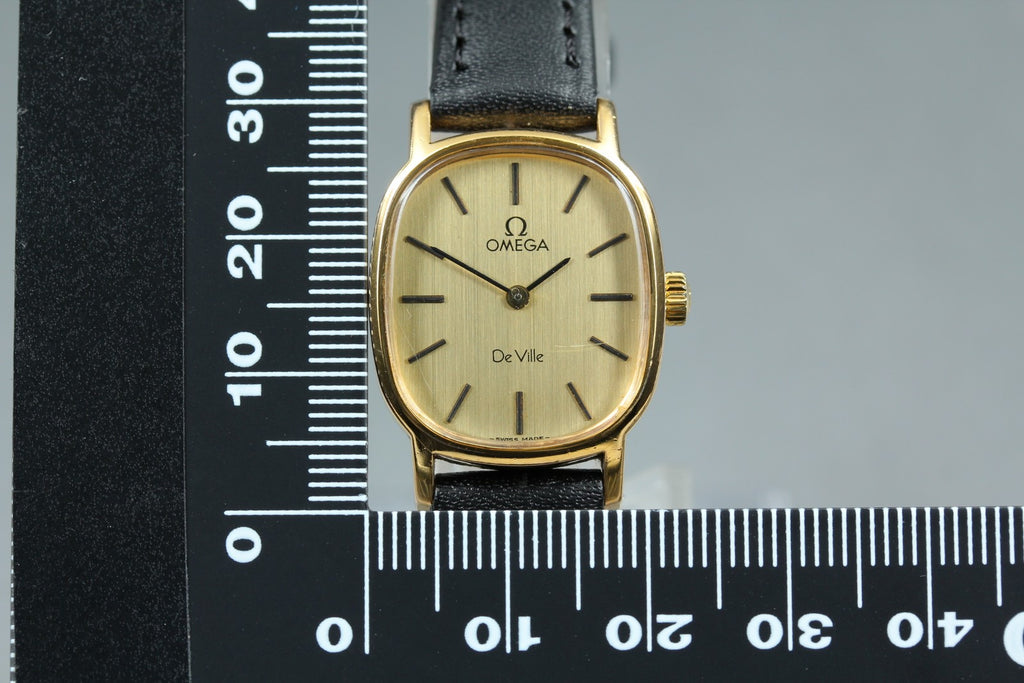 1979 Near MINT OMEGA De Ville 21mm 511.0509 Manual Gold Dial Women's Vintage