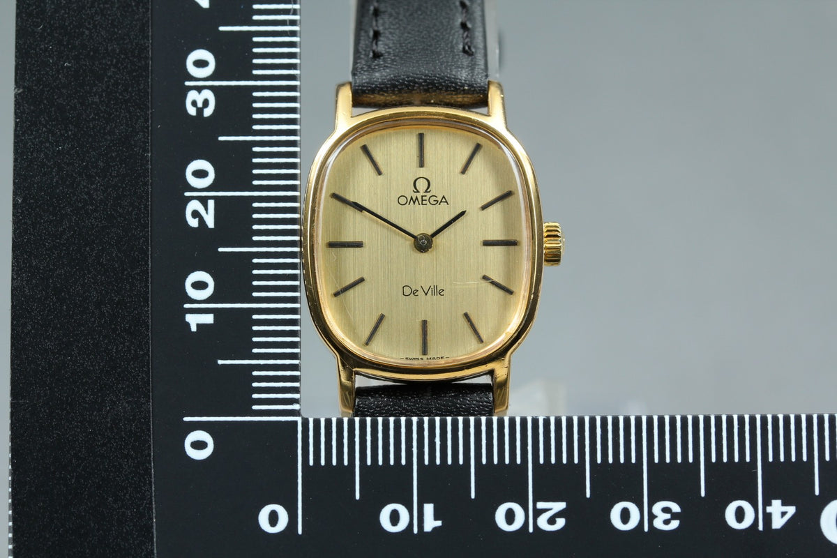1979 Near MINT OMEGA De Ville 21mm 511.0509 Manual Gold Dial Women's Vintage