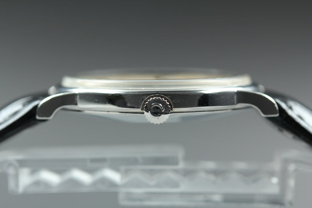 1975 Near MINT OMEGA De Ville 32mm 111.0140 Manual Silver Dial Men's Vintage
