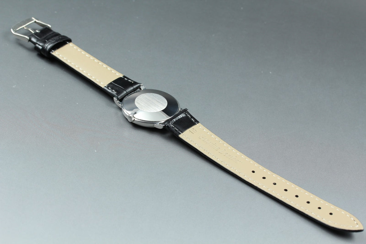 1975 Near MINT OMEGA De Ville 32mm 111.0140 Manual Silver Dial Men's Vintage