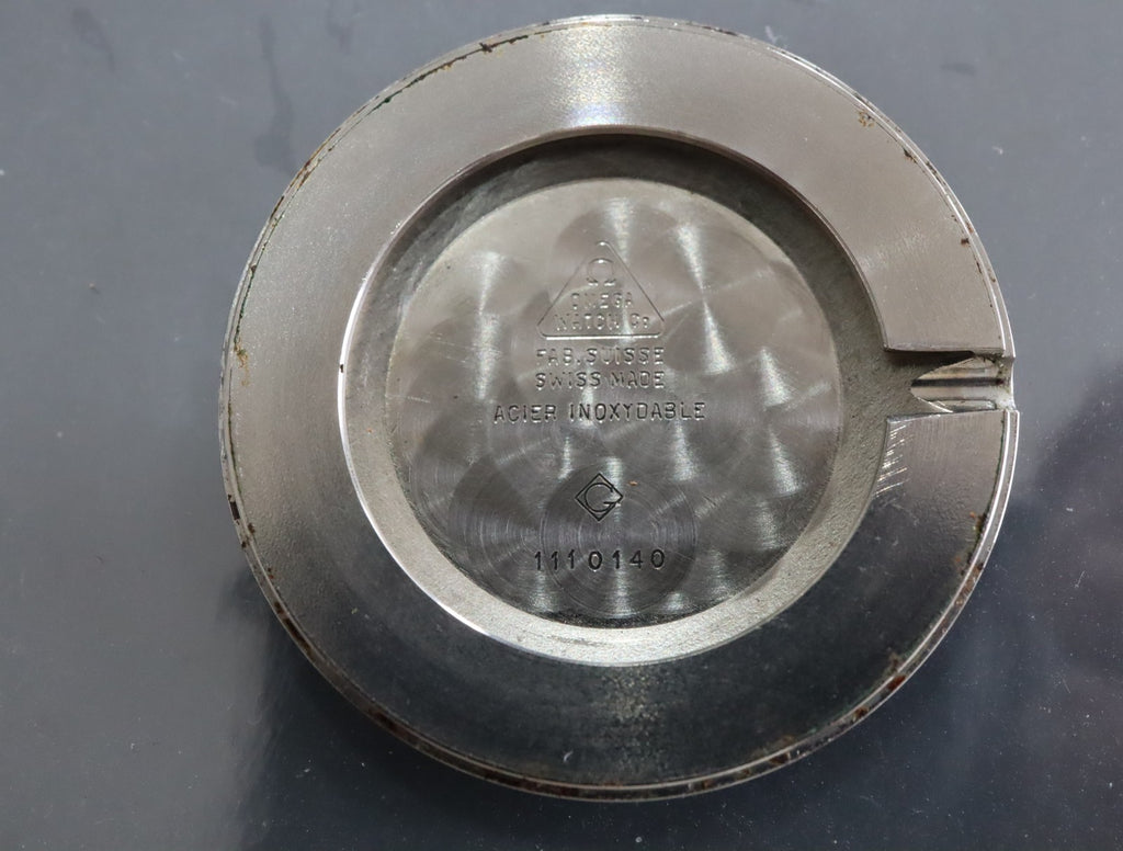 1975 Near MINT OMEGA De Ville 32mm 111.0140 Manual Silver Dial Men's Vintage