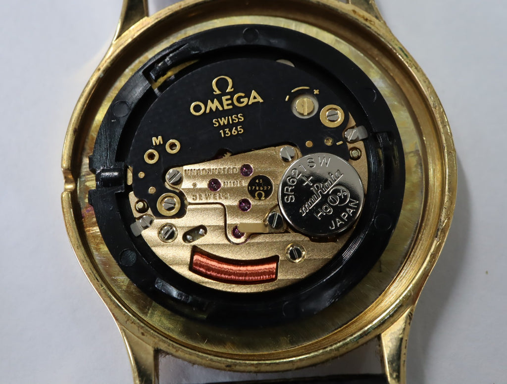 1982 Near MINT OMEGA De Ville 32mm 191.0130.1 Quartz Gold Dial Men's Vintage