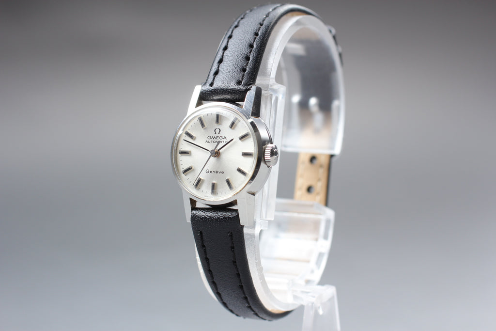 1969 Near MINT OMEGA Geneve 20mm 561.016 Automatic Silver Dial Women's Vintage