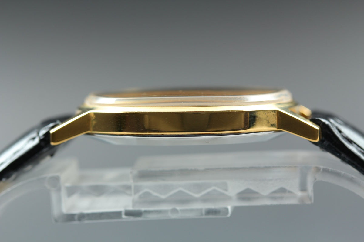 1979 Near MINT OMEGA De Ville 30mm 111.0148 Manual Gold Dial Men's Watch Vintage