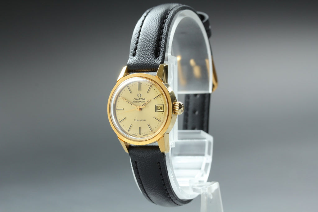 1973 Near MINT OMEGA Geneve 22mm 566.0045 Automatic Gold Dial Women's Vintage