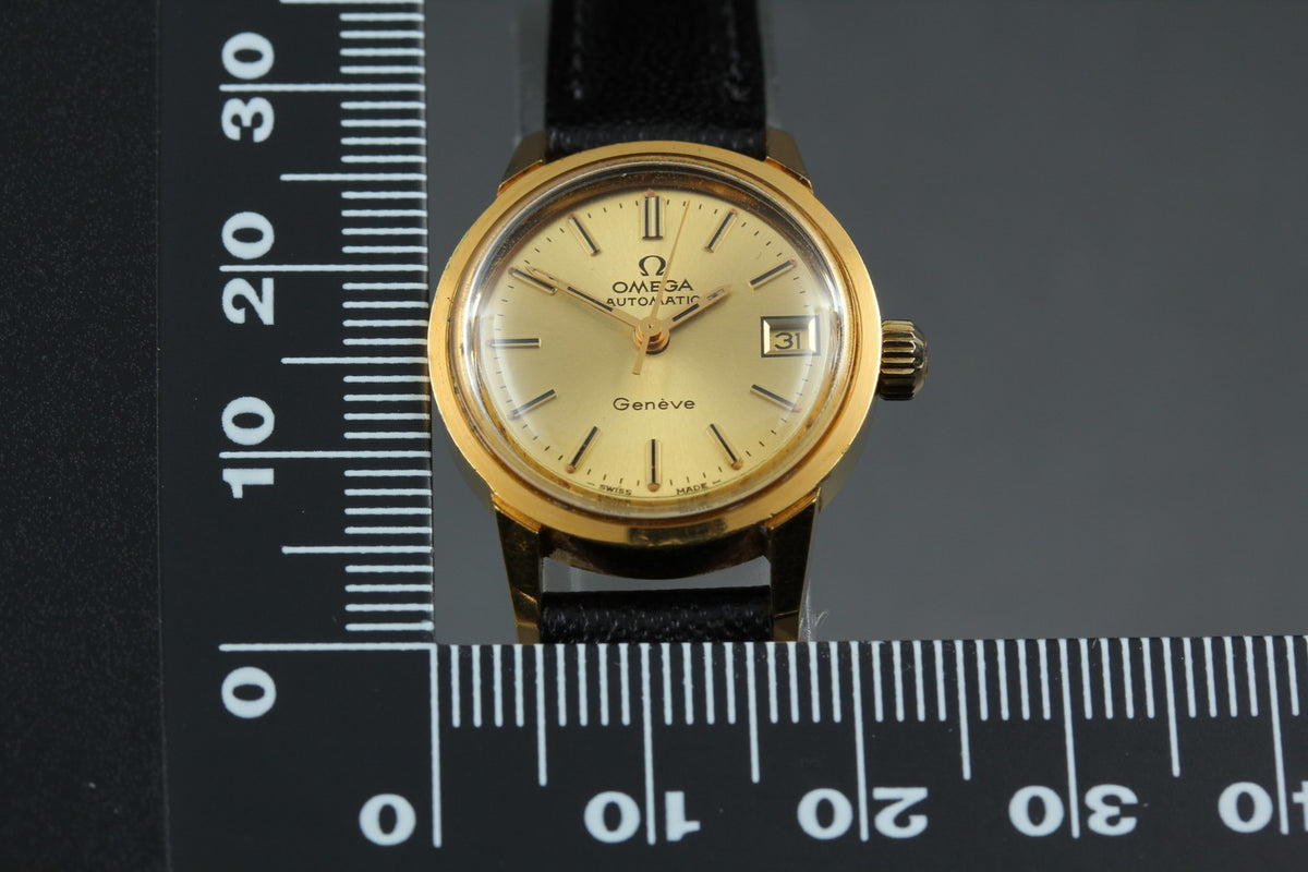 1973 Near MINT OMEGA Geneve 22mm 566.0045 Automatic Gold Dial Women's Vintage