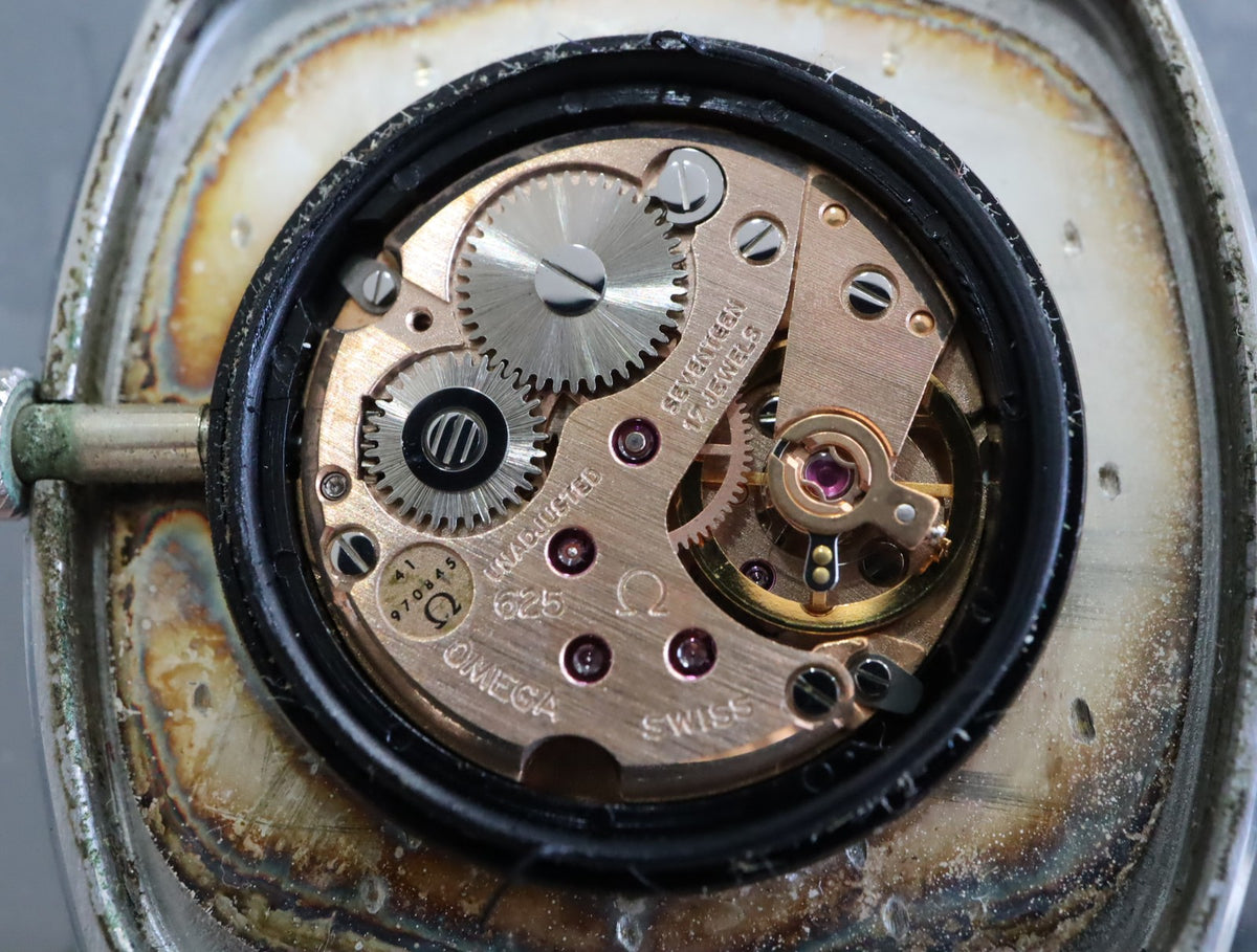 1978 Near MINT OMEGA De Ville 31mm 111.0139 Manual Silver Dial Men's Vintage