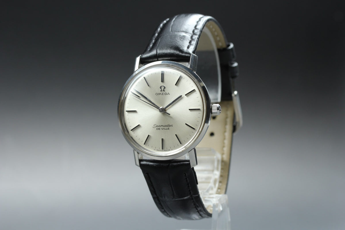 Near MINT OMEGA Seamaster De Ville 33mm Manual Silver Dial Men's Watch Vintage
