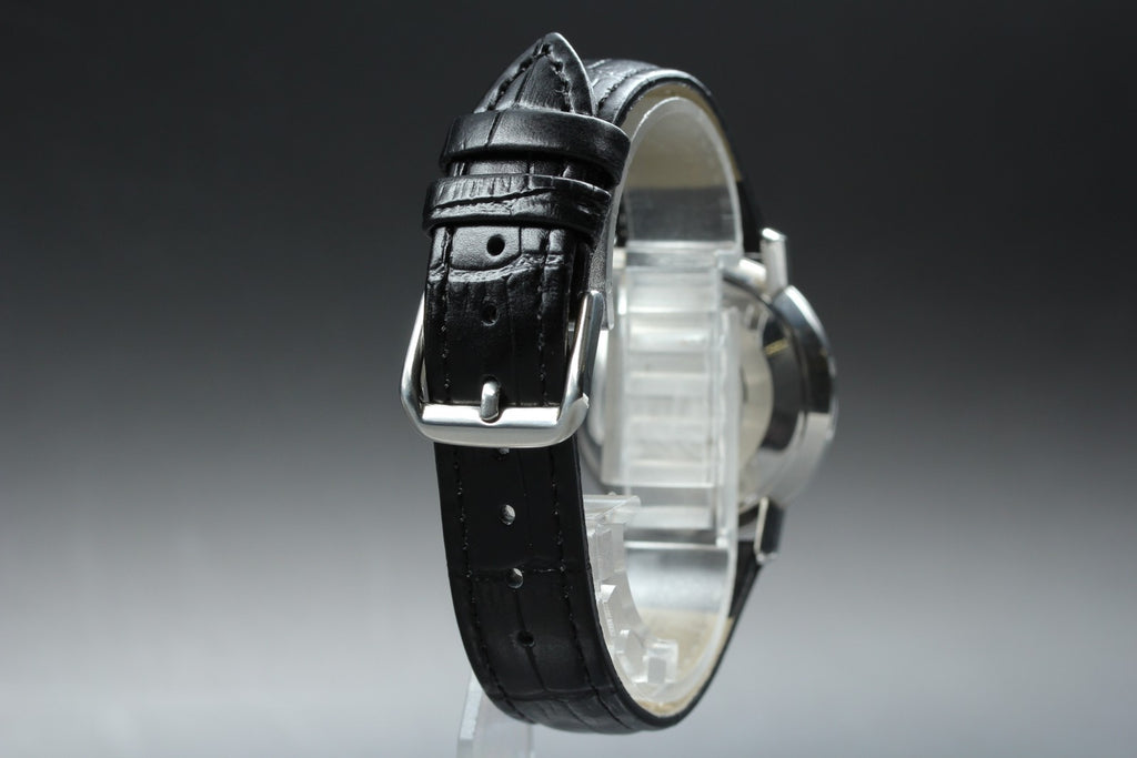 Near MINT OMEGA Seamaster De Ville 33mm Manual Silver Dial Men's Watch Vintage