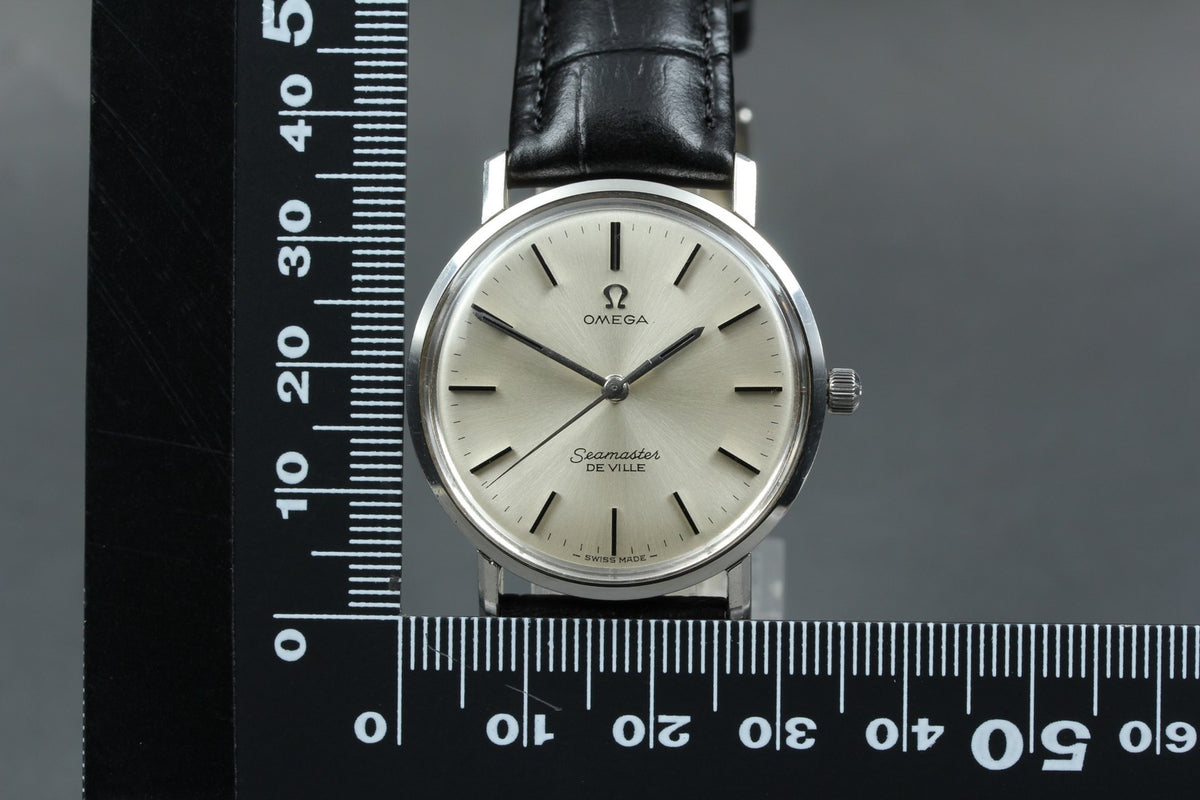 Near MINT OMEGA Seamaster De Ville 33mm Manual Silver Dial Men's Watch Vintage