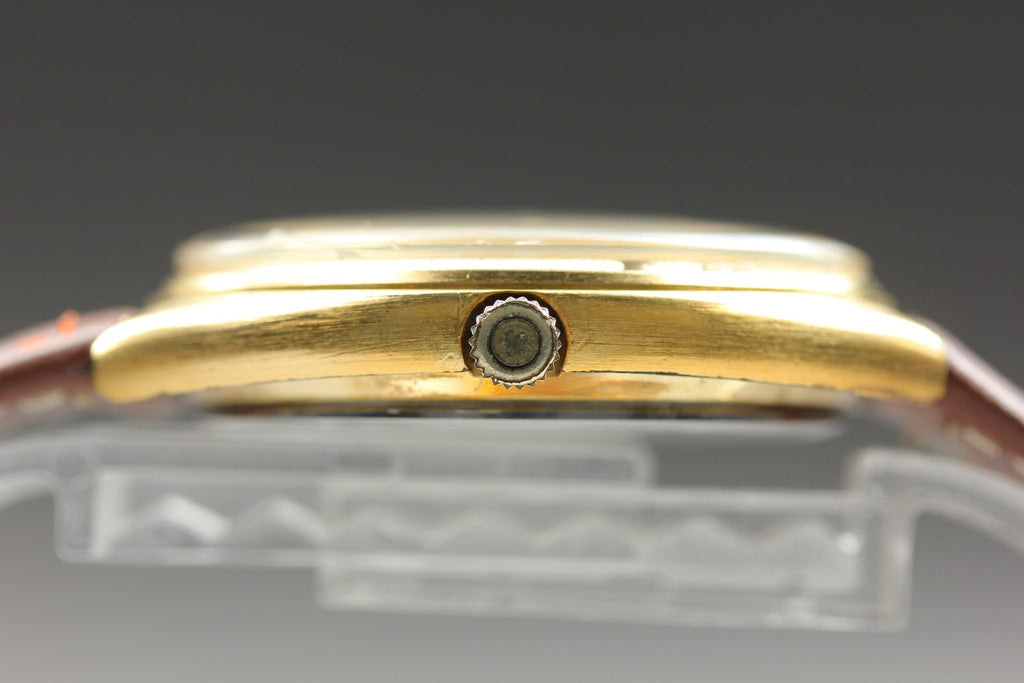 1977 Near MINT OMEGA Seamaster 35mm 196.0078 Quartz Gold Dial Men's Vintage