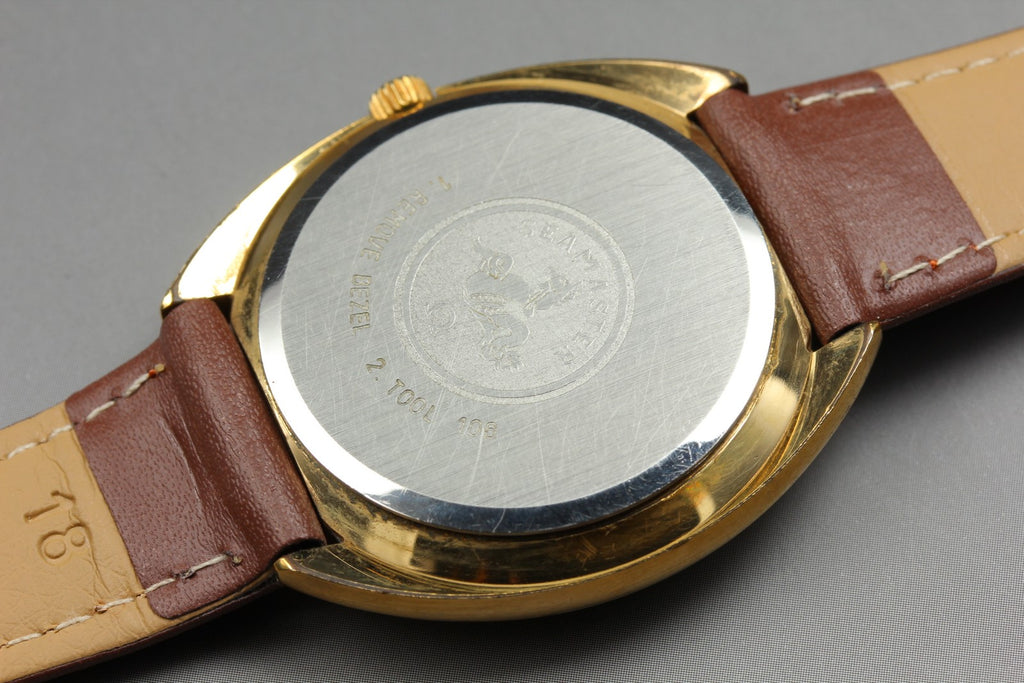 1977 Near MINT OMEGA Seamaster 35mm 196.0078 Quartz Gold Dial Men's Vintage