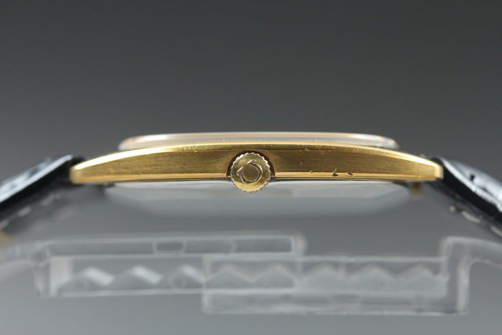 1975 Near MINT OMEGA De Ville 32mm 111.0139 Manual Gold Dial Men's Watch Vintage