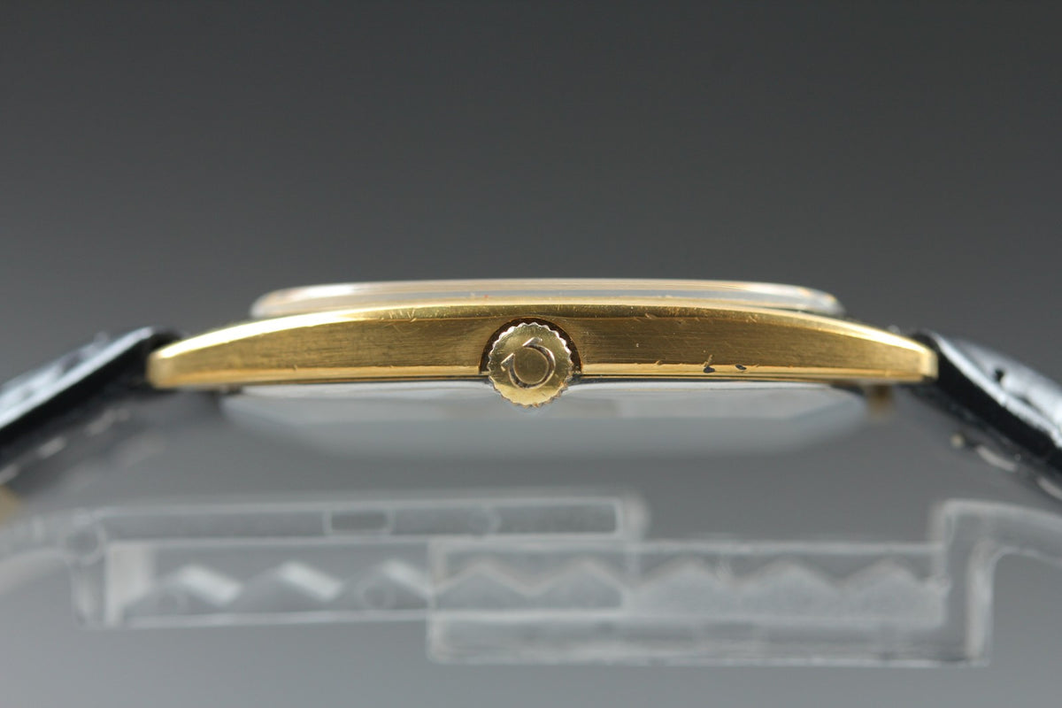 1975 Near MINT OMEGA De Ville 32mm 111.0139 Manual Gold Dial Men's Watch Vintage
