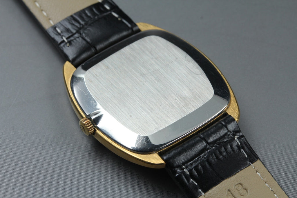 1975 Near MINT OMEGA De Ville 32mm 111.0139 Manual Gold Dial Men's Watch Vintage