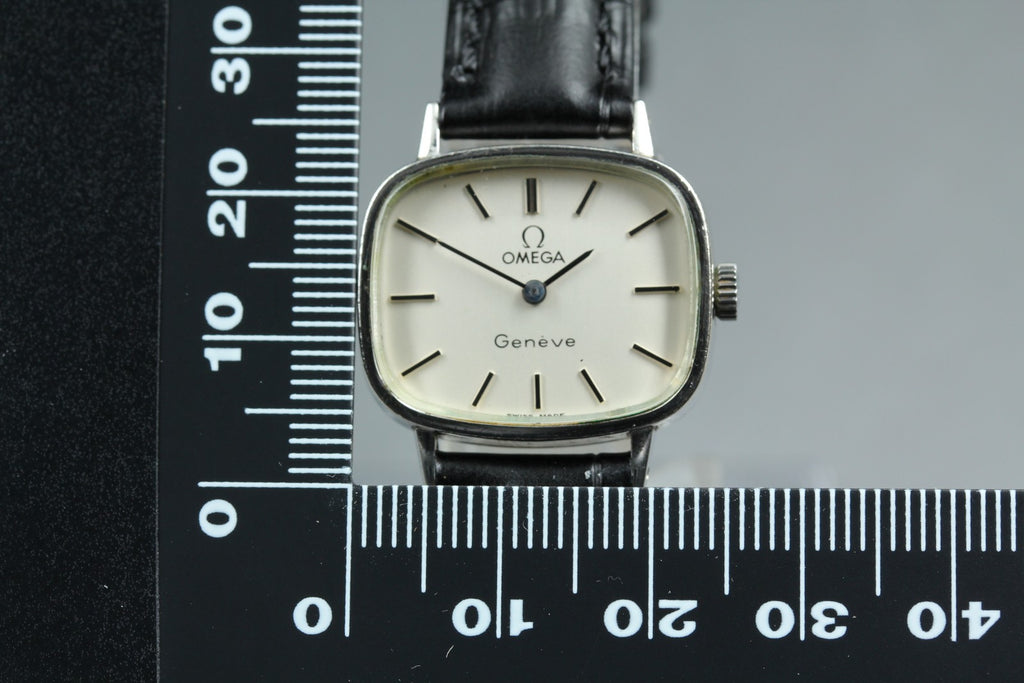 1973 Near MINT OMEGA Geneve 24mm 511.413 Manual Silver Dial Women's Vintage
