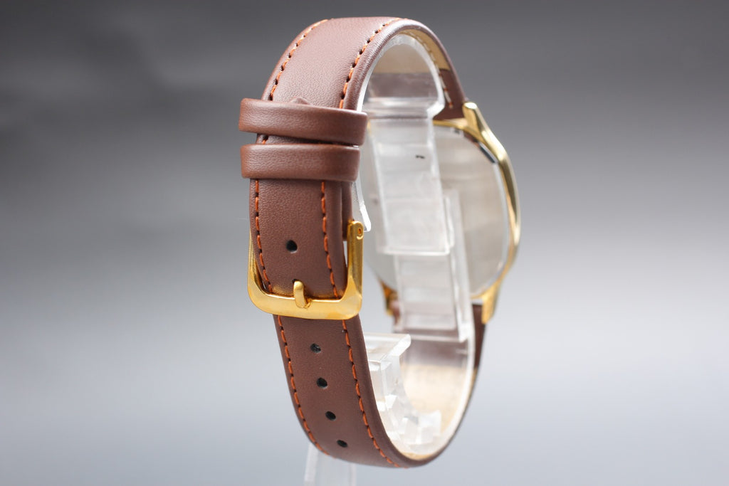 1982 Near MINT OMEGA De Ville 32mm 195.0013 Quartz Gold Dial Men's Watch Vintage