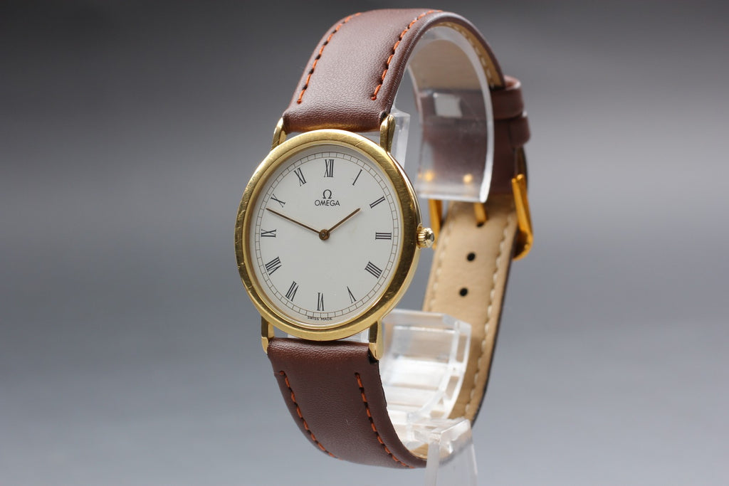 1984 Near MINT OMEGA De Ville 32mm 195.0075.2 Quartz White Roman Men's Vintage