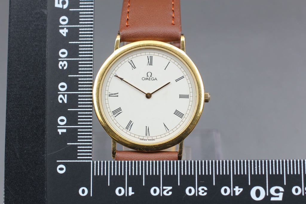 1984 Near MINT OMEGA De Ville 32mm 195.0075.2 Quartz White Roman Men's Vintage