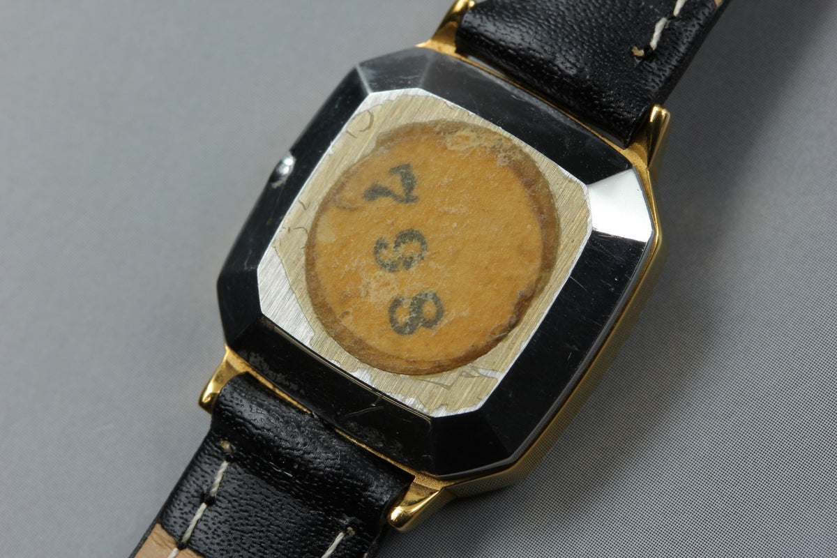 1979 Near MINT OMEGA De Ville 22mm 591.0047 Quartz Gold Dial Women's Vintage