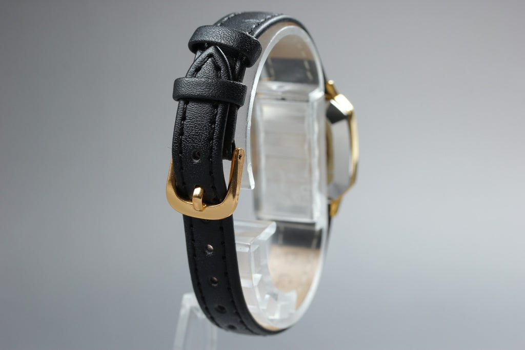 1979 Near MINT OMEGA De Ville 22mm 591.0047 Quartz Gold Dial Women's Vintage
