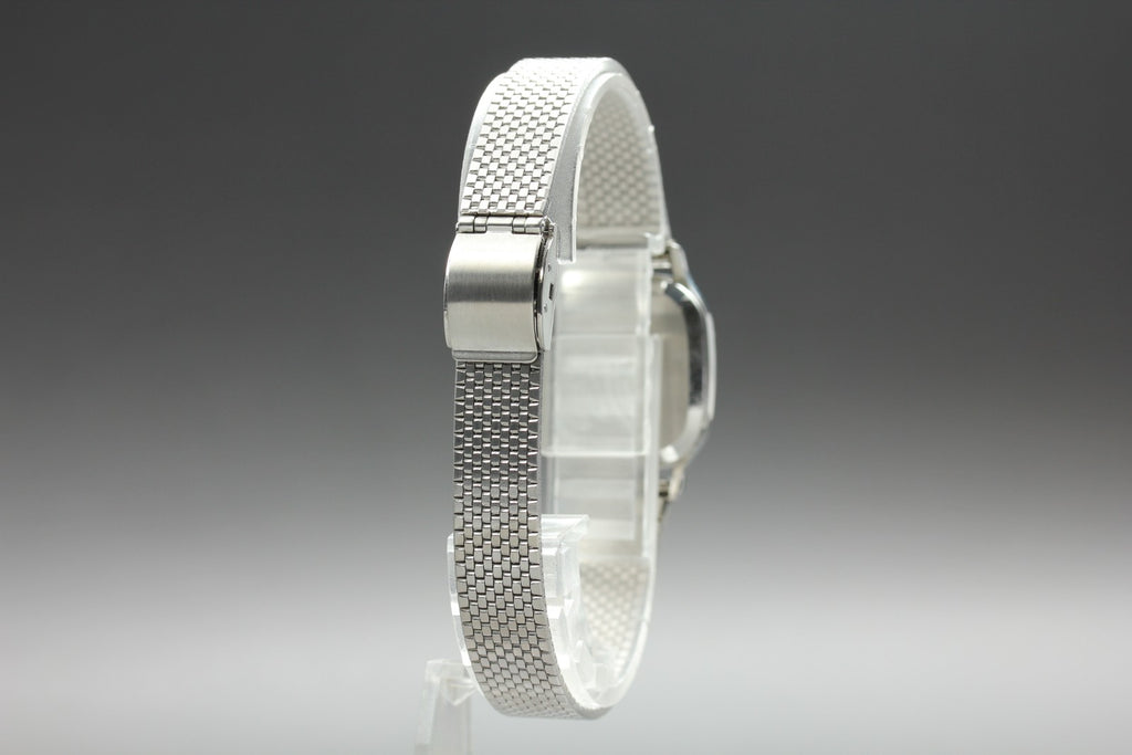 1978 Near MINT OMEGA De Ville 22mm 591.0084 Quartz Silver Dial Women's Vintage
