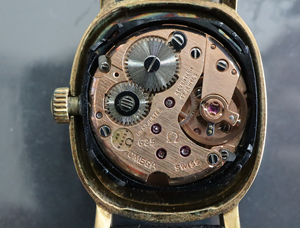 1977 Near MINT OMEGA De Ville 21mm 511.0509 Manual Gold Roman Dial Women Vintage
