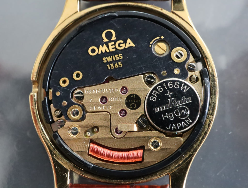 1982 Near MINT OMEGA De Ville 24mm 591.0094 Quartz Gold Dial Women's Vintage