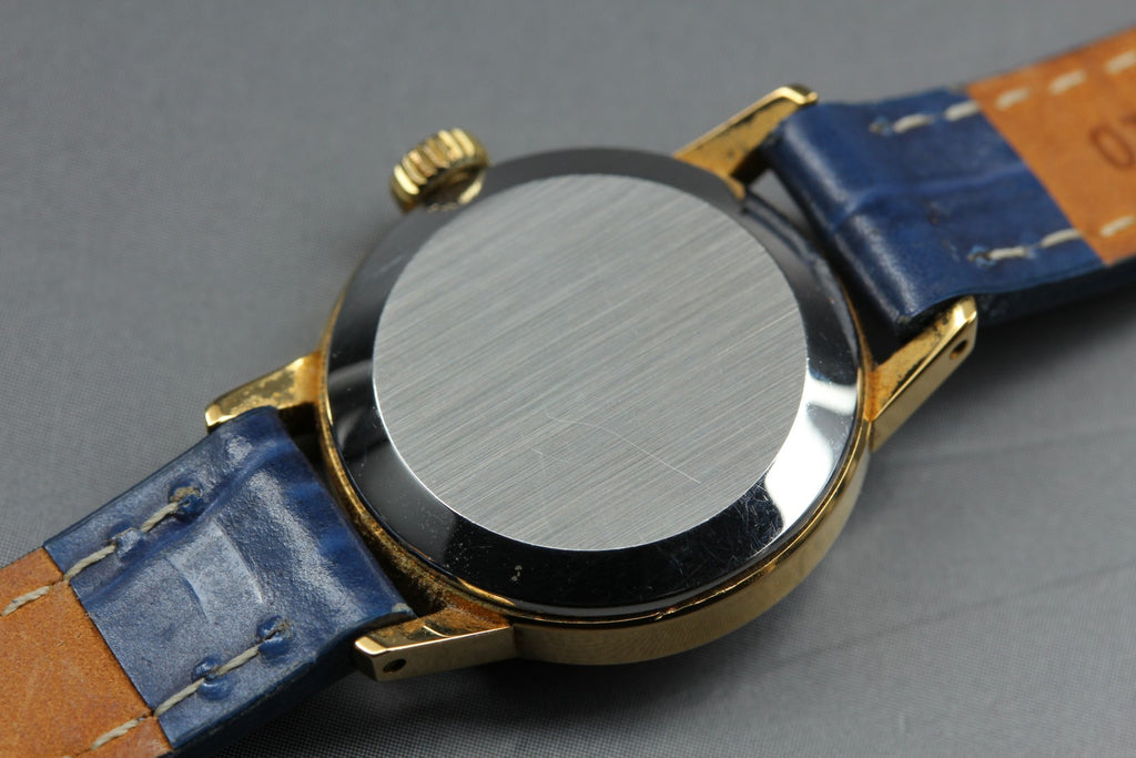 1974 Near MINT OMEGA Geneve 20mm 511.0451 Manual Gold Dial Women's Watch Vintage