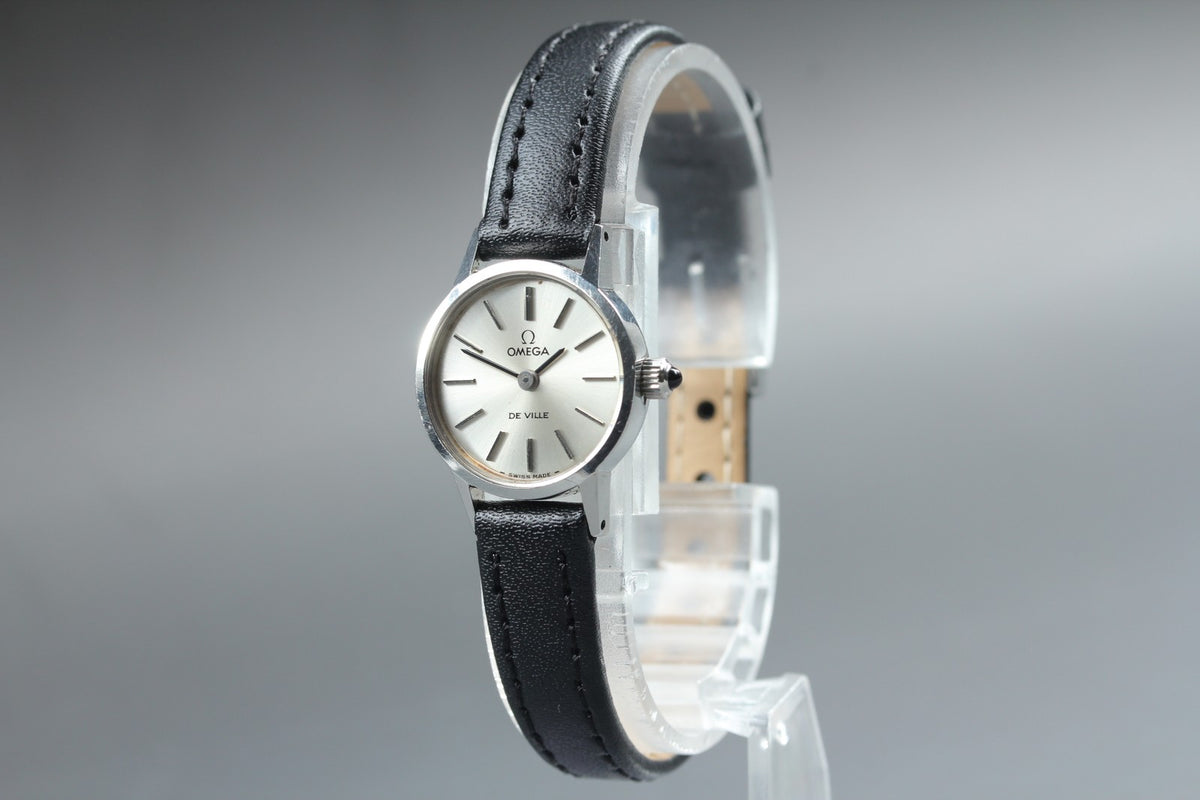 1975 Near MINT OMEGA De Ville 20mm 511.0371 Manual Silver Dial Women's Vintage