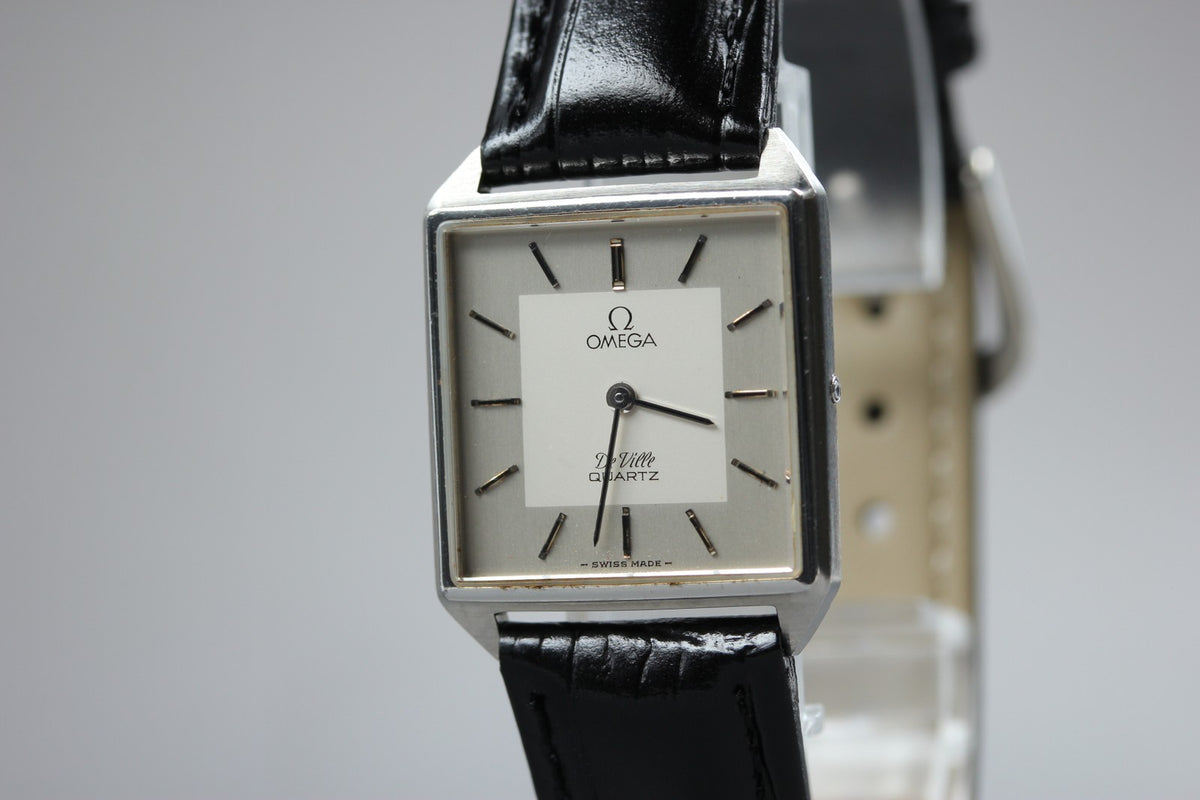 1980 Near MINT OMEGA De Ville 23mm 591.0087 Quartz Silver Dial Women's Vintage
