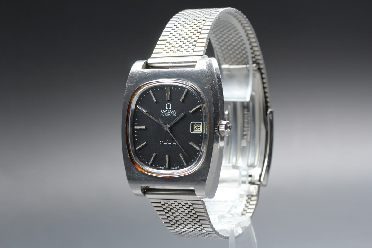 1974 Near MINT OMEGA Geneve 36mm 166.0190 Automatic Black Dial Men's Vintage