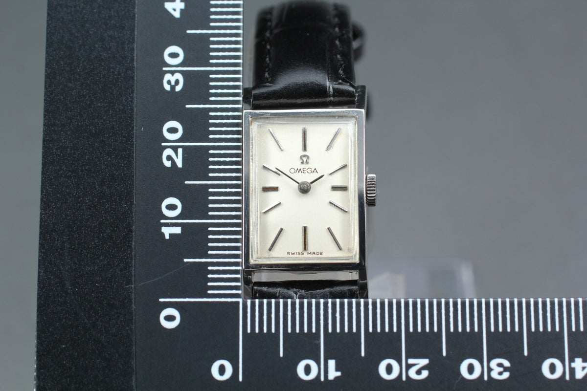 1965 Near MINT OMEGA 15mm 511.163 Manual Wind Silver Dial Women's Watch Vintage