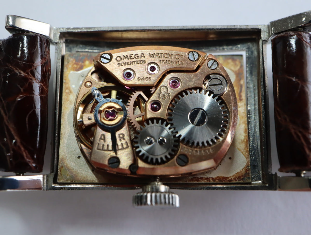 1965 Near MINT OMEGA 15mm 511.163 Manual Wind Silver Dial Women's Watch Vintage