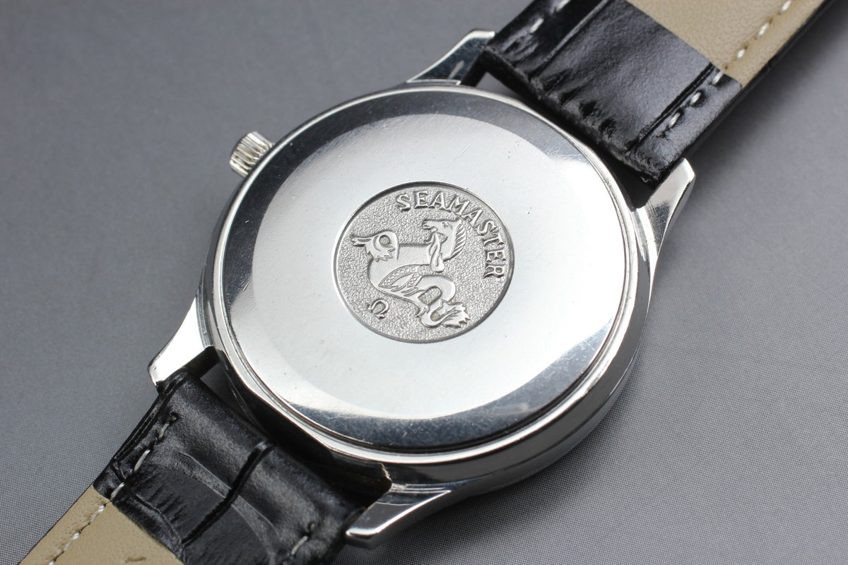 1977 Near MINT OMEGA Seamaster 35mm 196.0106 Quartz Silver Dial Men's Vintage