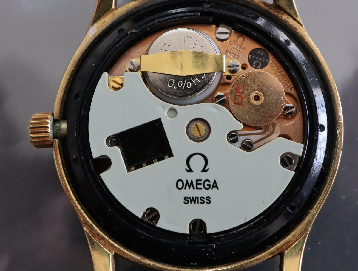 1979 Near MINT OMEGA De Ville 32mm 191.0072 Quartz Gold Dial Men's Watch Vintage