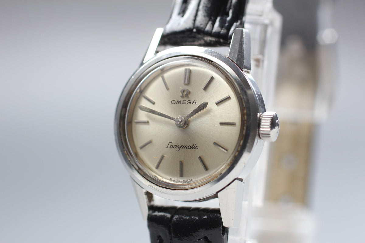 1964 Near MINT OMEGA Seamaster Ladymatic 20mm 555.001 Automatic Women's Vintage