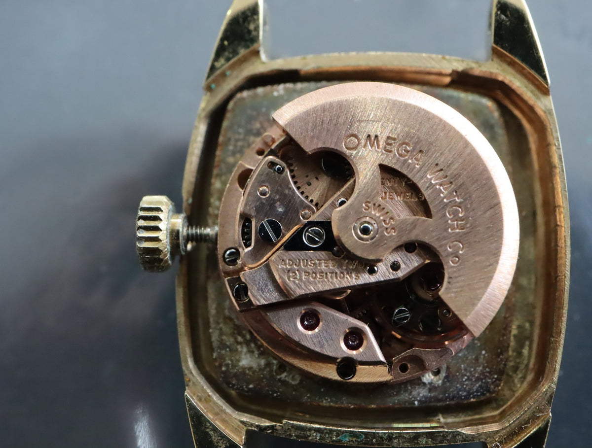 1969 Near MINT OMEGA De Ville 20mm 551.050 Automatic Champagne Women's Vintage