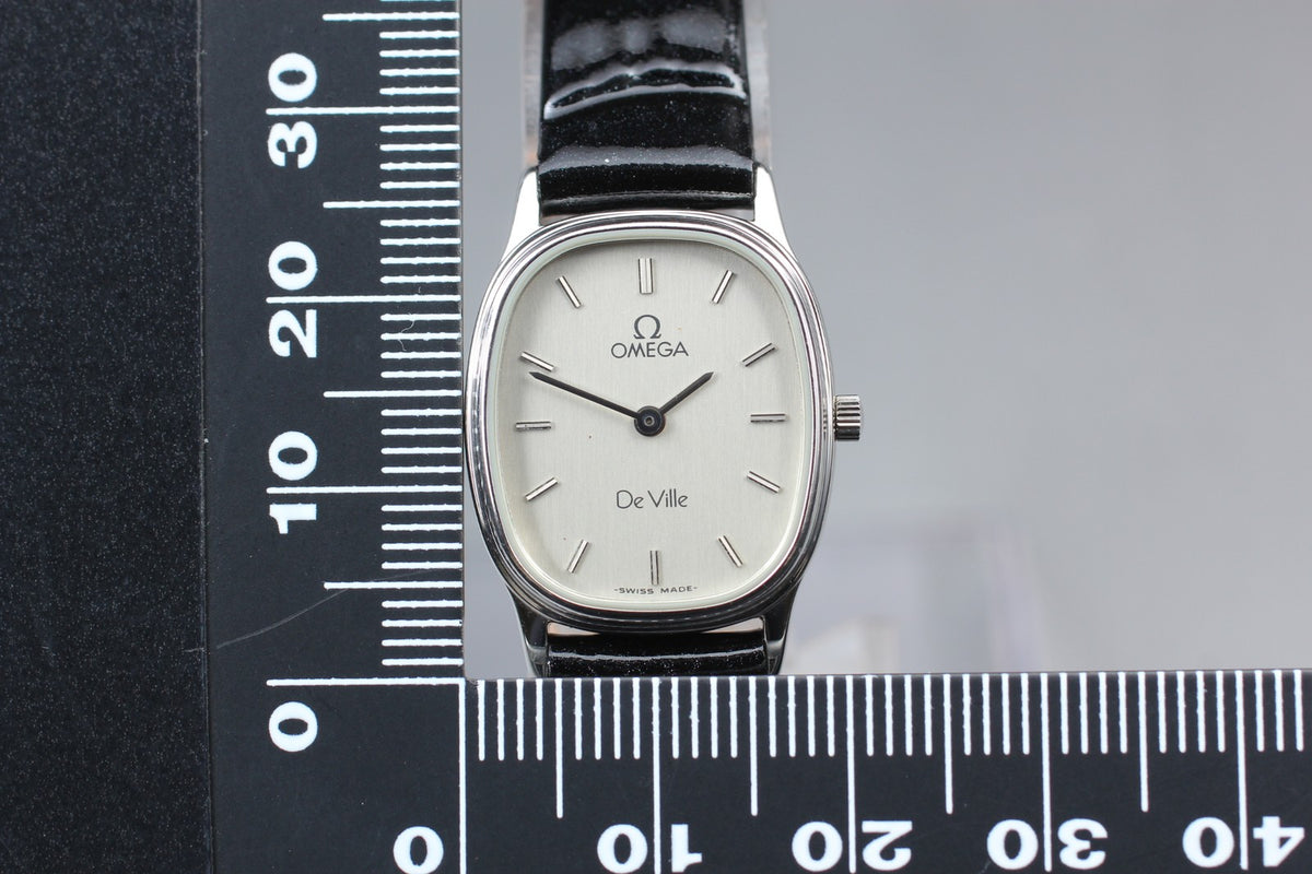 1984 MINT/Box, Paper OMEGA De Ville 19mm 591.0281 Quartz Silver Women's Vintage