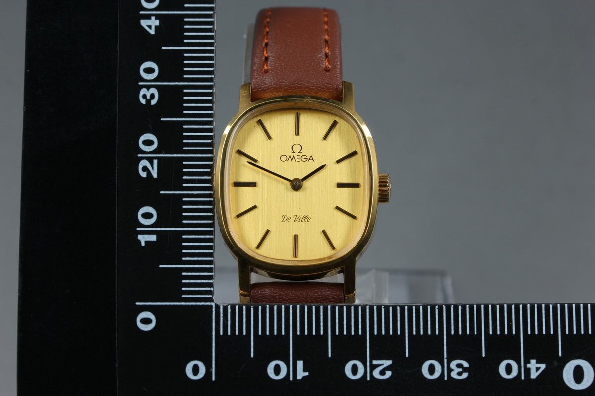 1979 Near MINT OMEGA De Ville 21mm 511.0509 Manual Gold Dial Women's Vintage