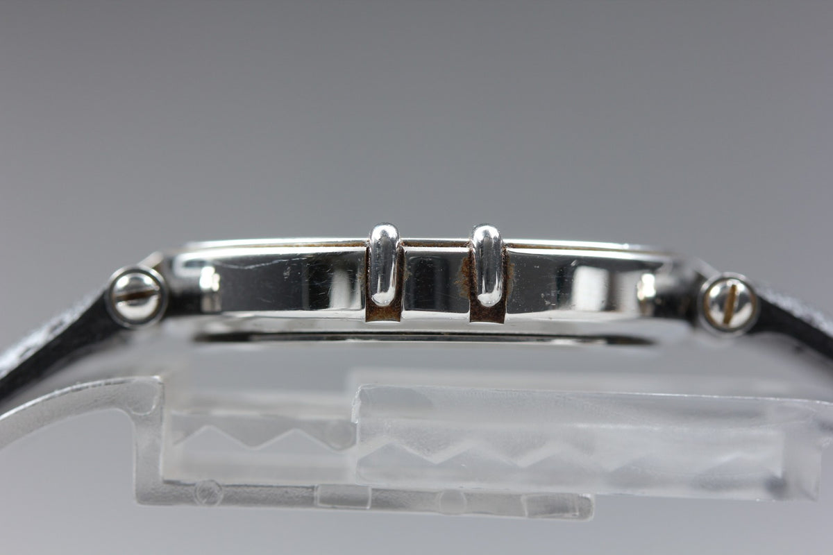 1986 Near MINT OMEGA Constellation 33mm 196.1070 Quartz Silver Dial Men Vintage