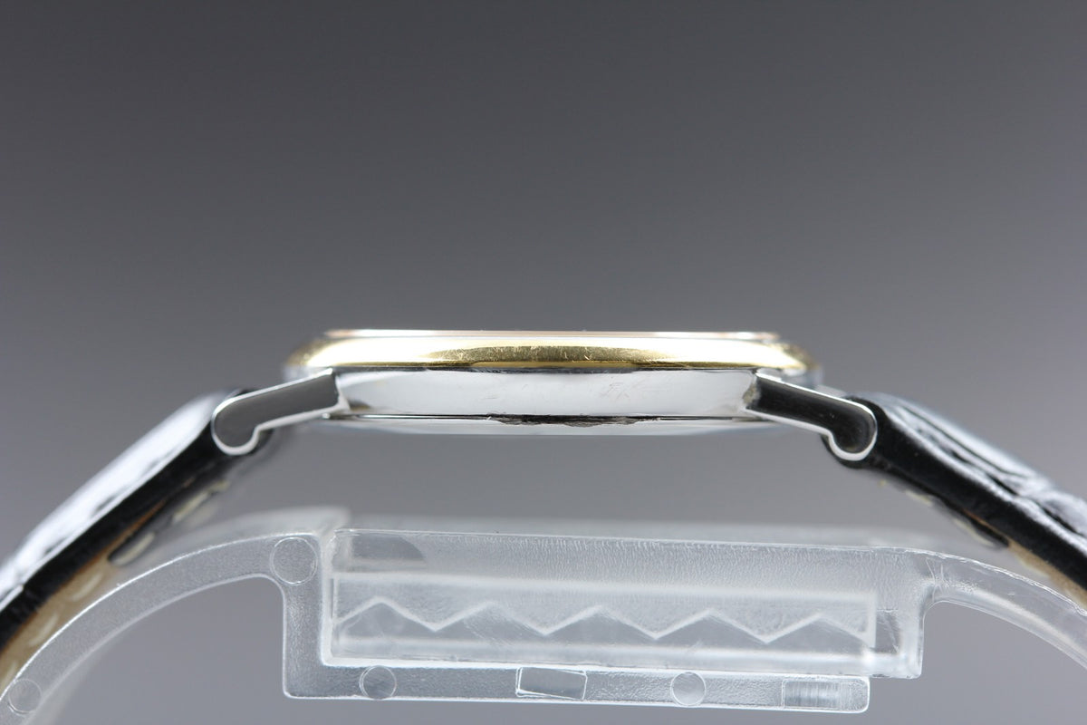 1993 Near MINT OMEGA De Ville 25mm 596.2579 Quartz White Roman Women's Vintage